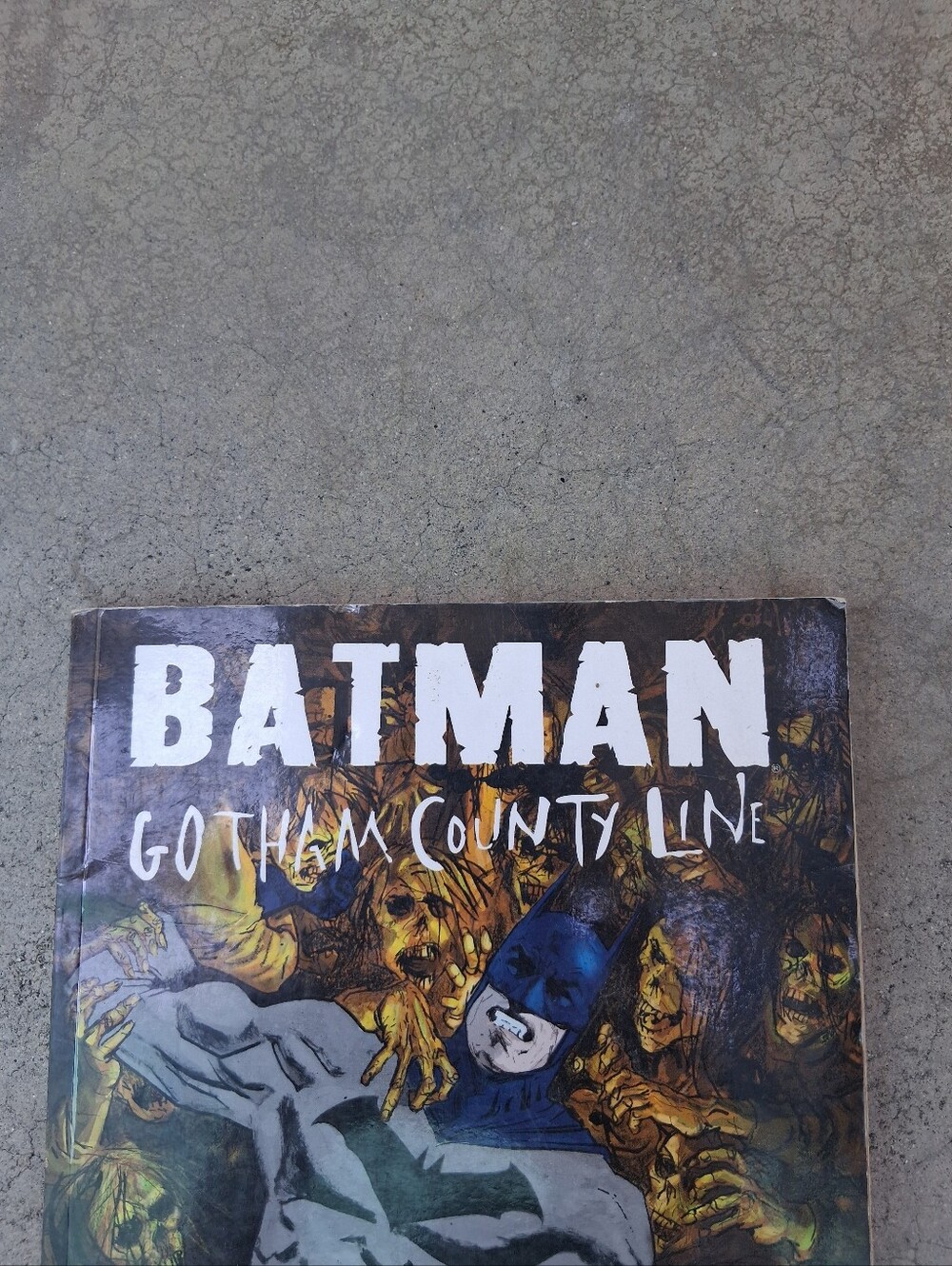 Batman Comic Book - Picture 2 of 8